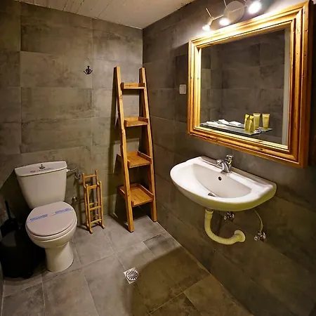 Axilleion Boutique Pensionat 3*