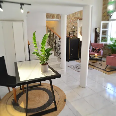 Guest house Axilleion Boutique 3*